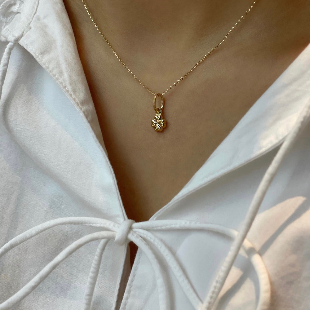 Anhänger FORTUNA 18kt Gold-6x6mm